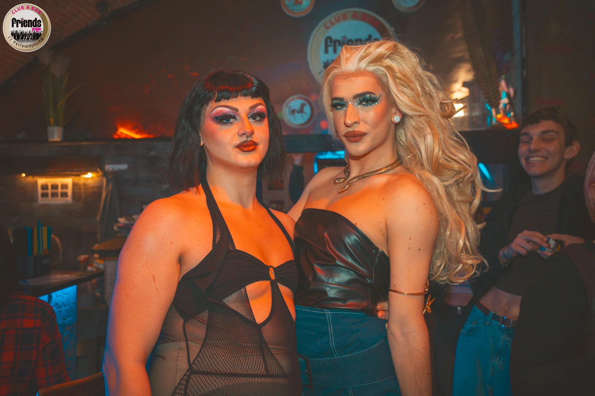 Travesti Show with Cassiopeia & Joanne / DJ	Dejv